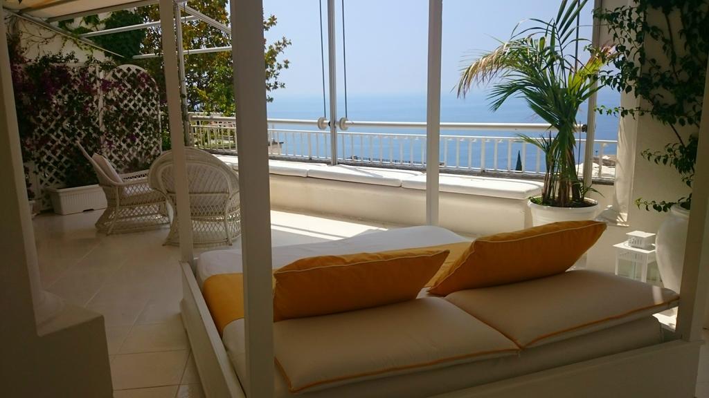 Villa Yiara (Adults Only) Positano Bagian luar foto