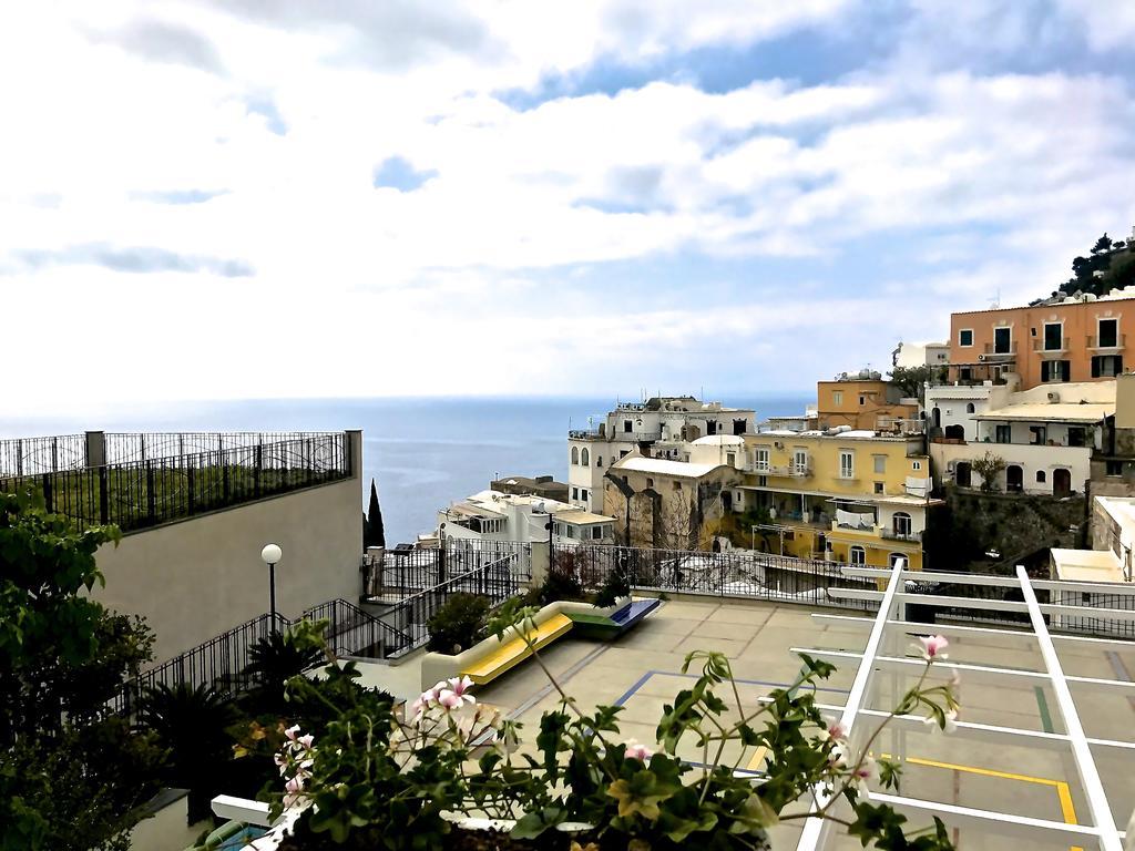 Villa Yiara (Adults Only) Positano Bagian luar foto