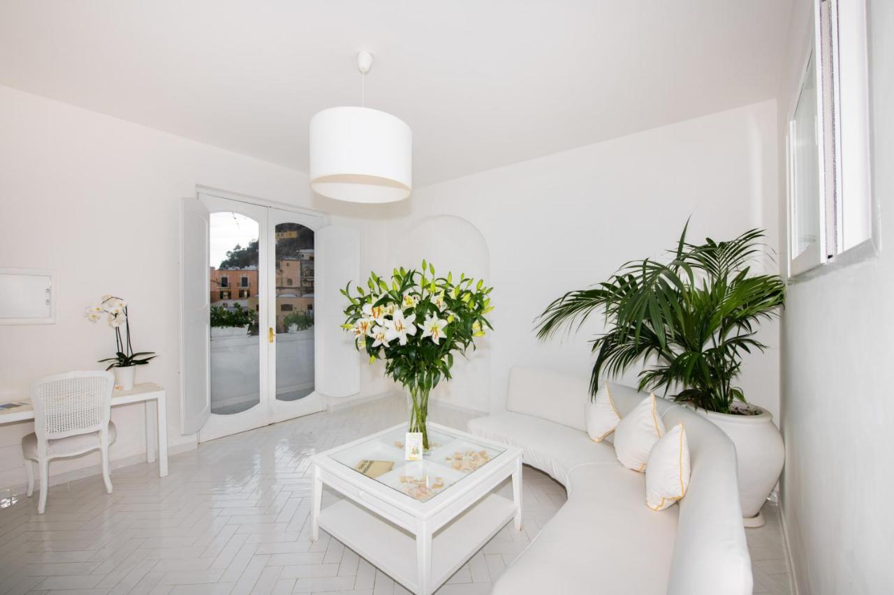 Villa Yiara (Adults Only) Positano Bagian luar foto